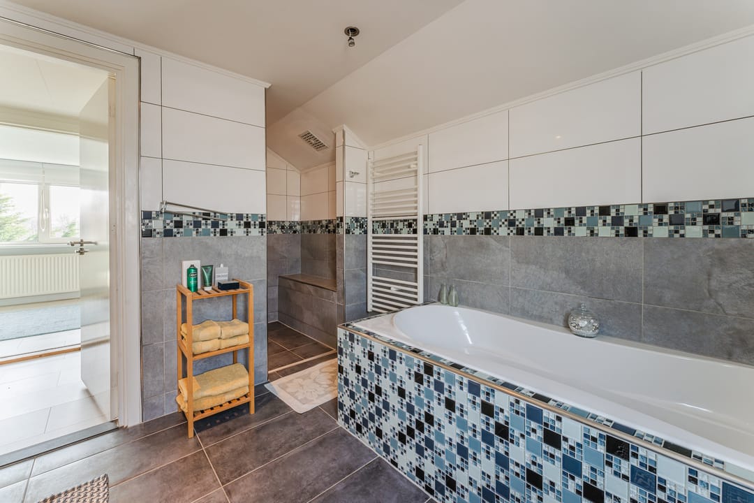 Foto 46 van Veldbloemenweg 10