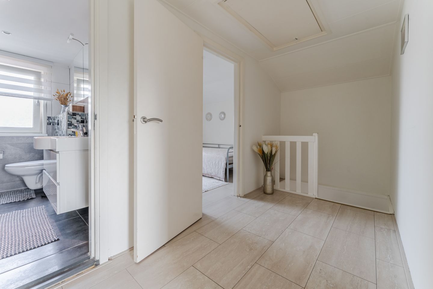 Foto 49 van Veldbloemenweg 10