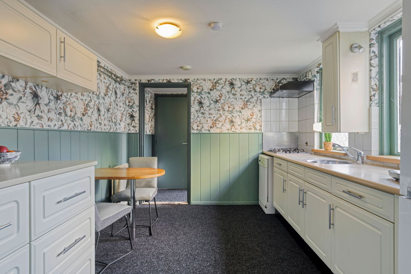 Foto 14 van Voorstsestraat 6