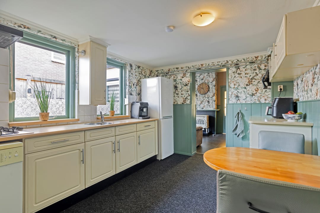 Foto 16 van Voorstsestraat 6