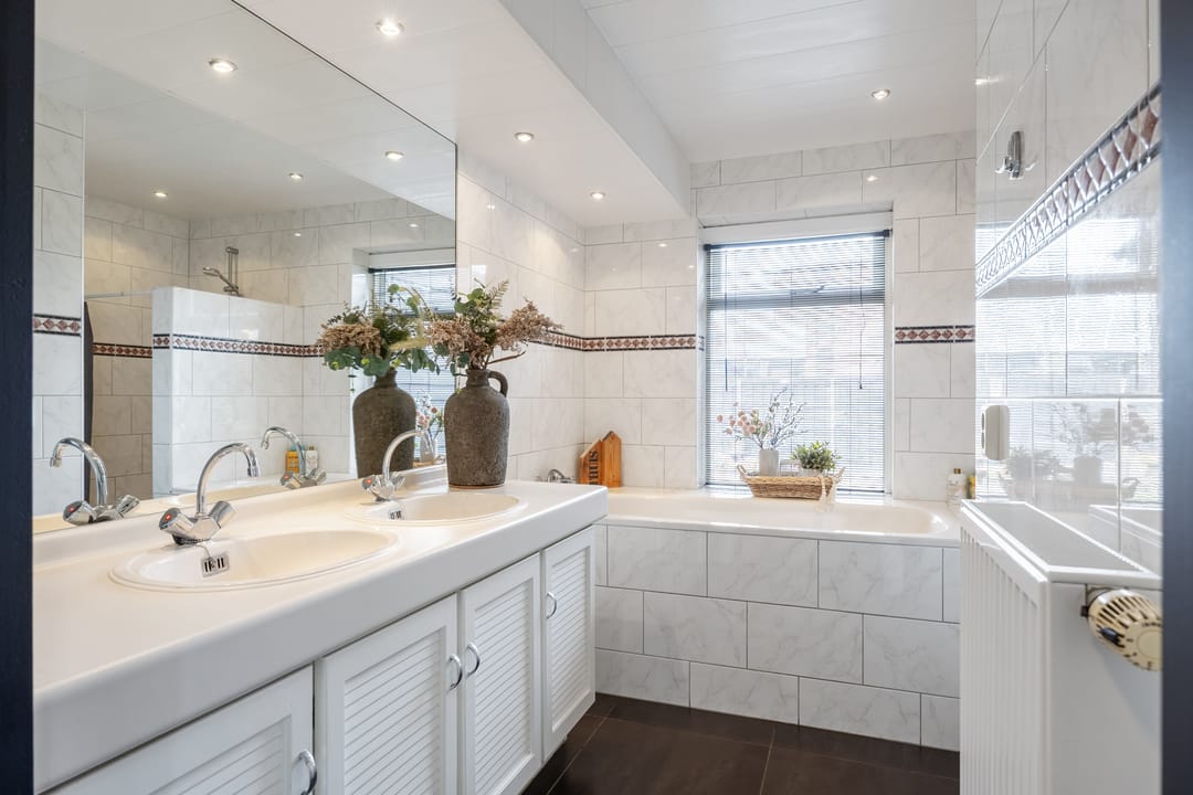 Photo 22 of Haersma de Withstraat 9