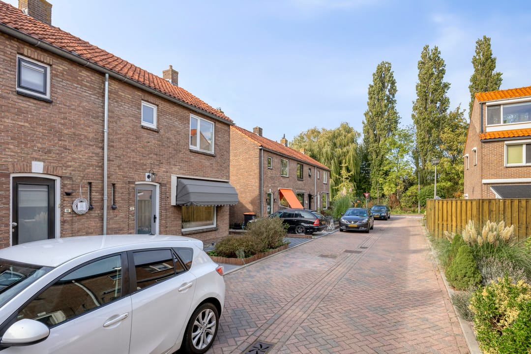 Photo 37 of Witbloemstraat 8