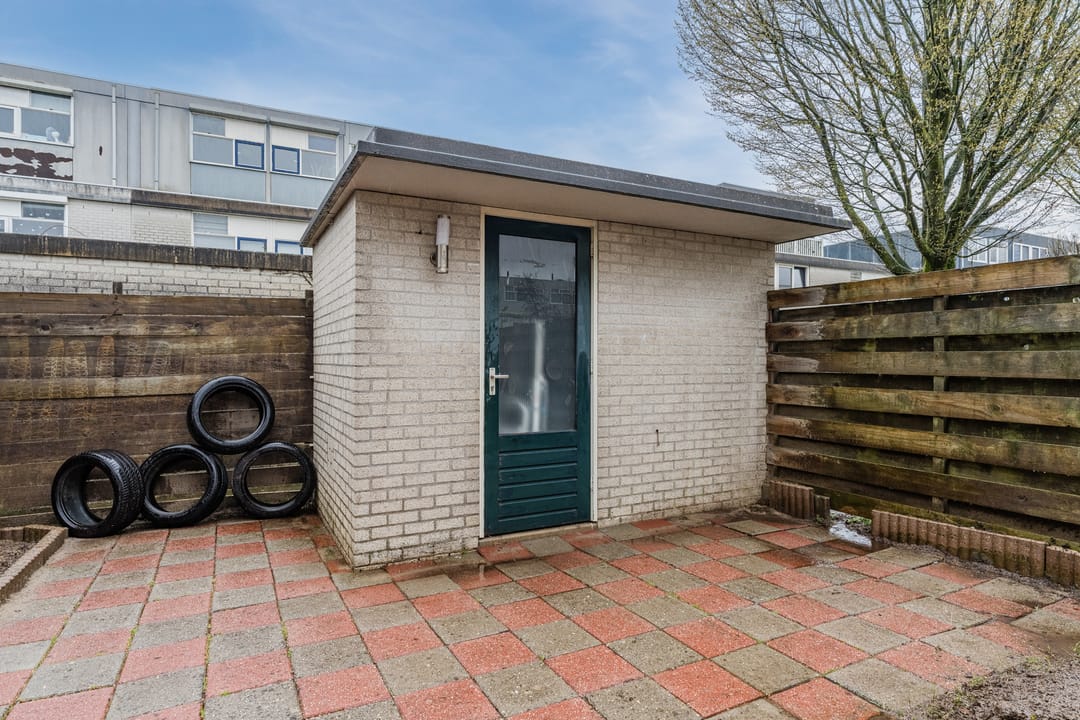 Charming Corner Home with Garden Near Park Schothorst — 22