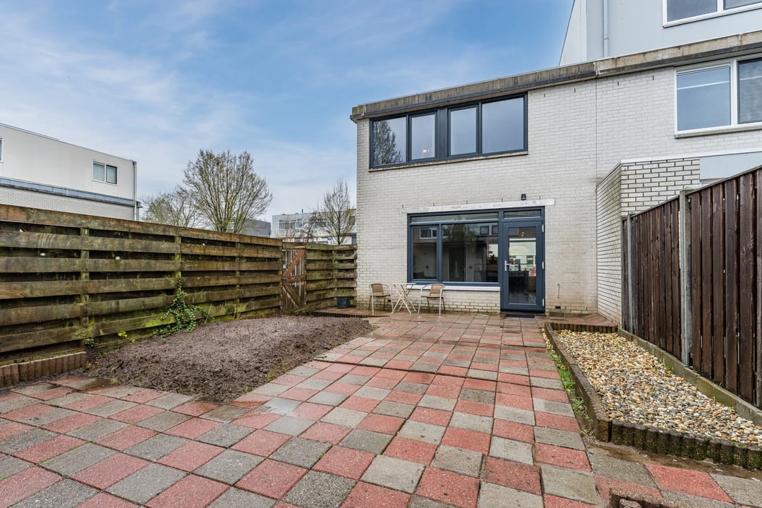 Charming Corner Home with Garden Near Park Schothorst — 23