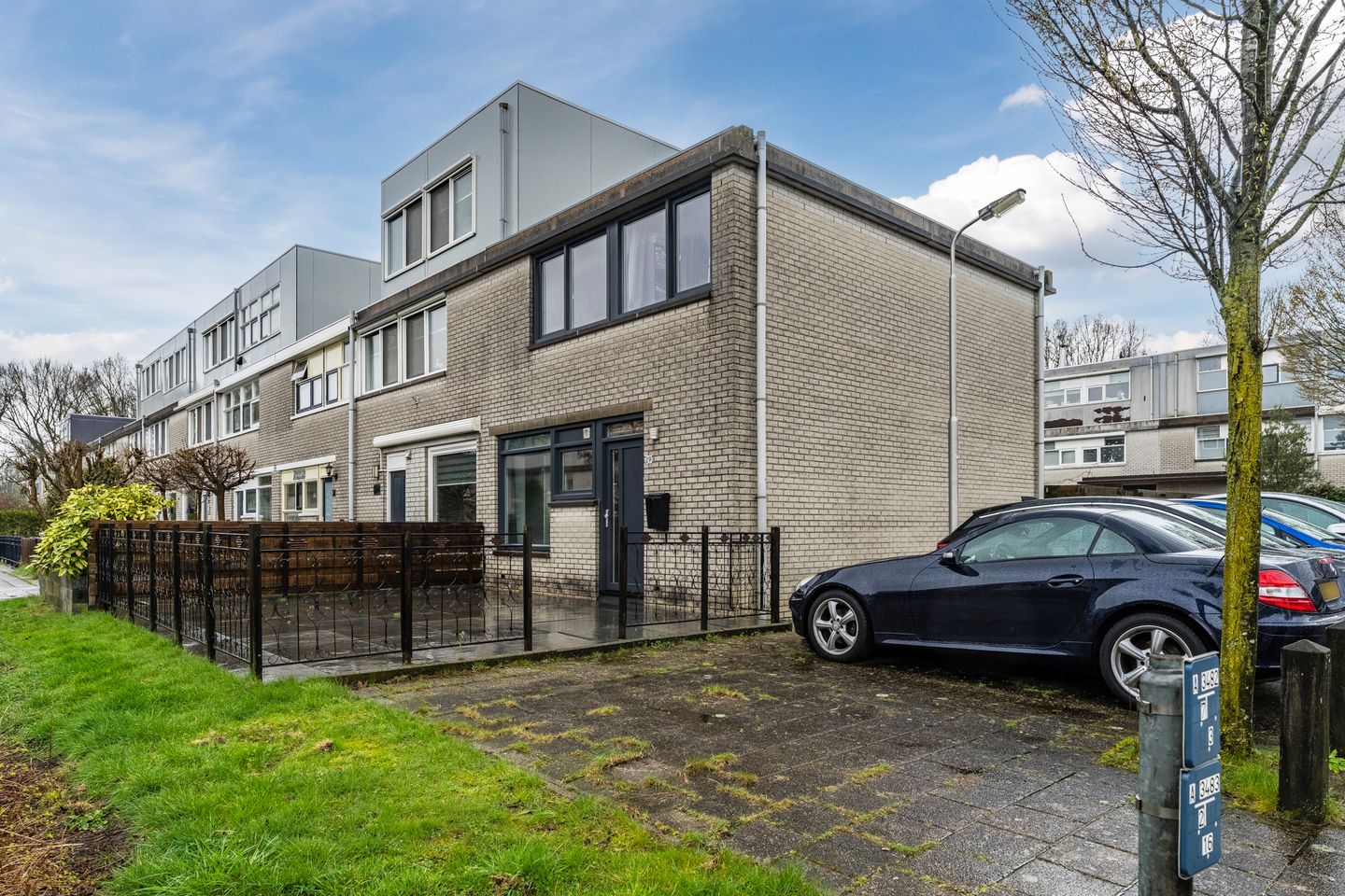 Charming Corner Home with Garden Near Park Schothorst — 29
