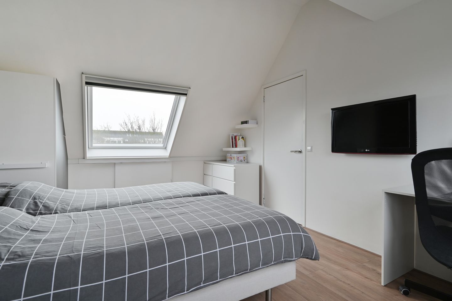 Photo 19 of Rozenlaan 102