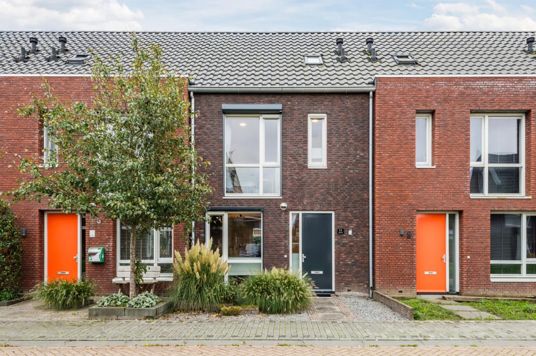 Energy-efficient terraced house with 3 bedrooms and city heating — 22