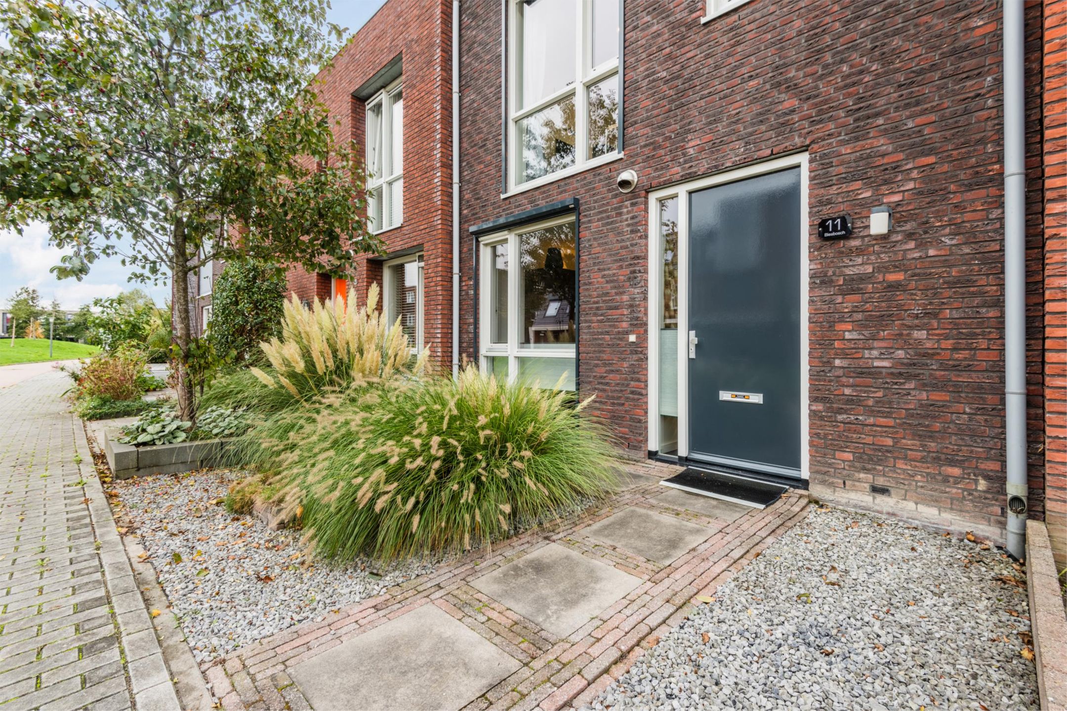 Energy-efficient terraced house with 3 bedrooms and city heating — 23