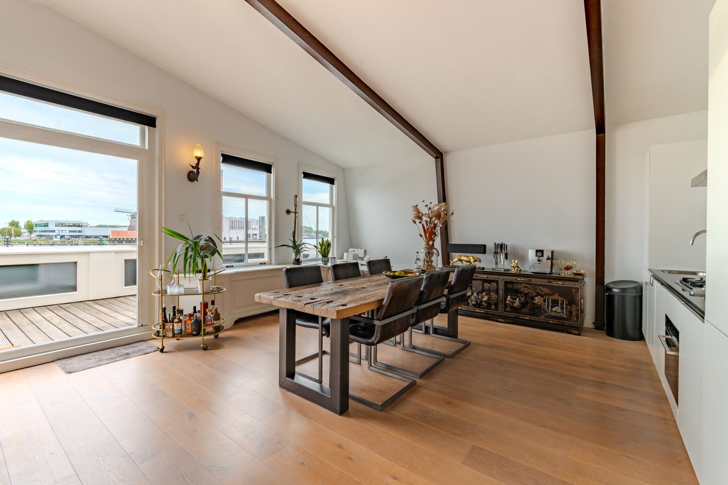Spacious apartment with panoramic views over the Zaanse Schans — 20