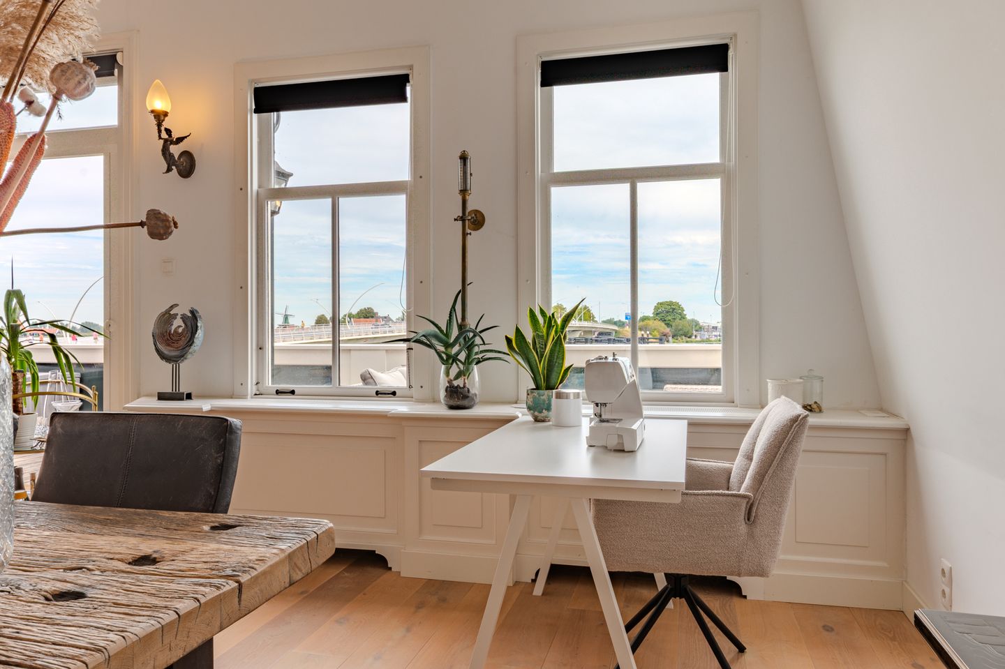 Spacious apartment with panoramic views over the Zaanse Schans — 25
