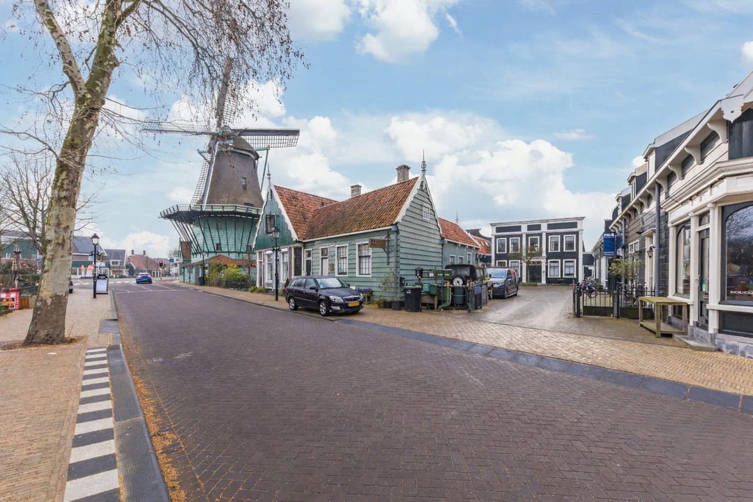 Spacious apartment with panoramic views over the Zaanse Schans — 43