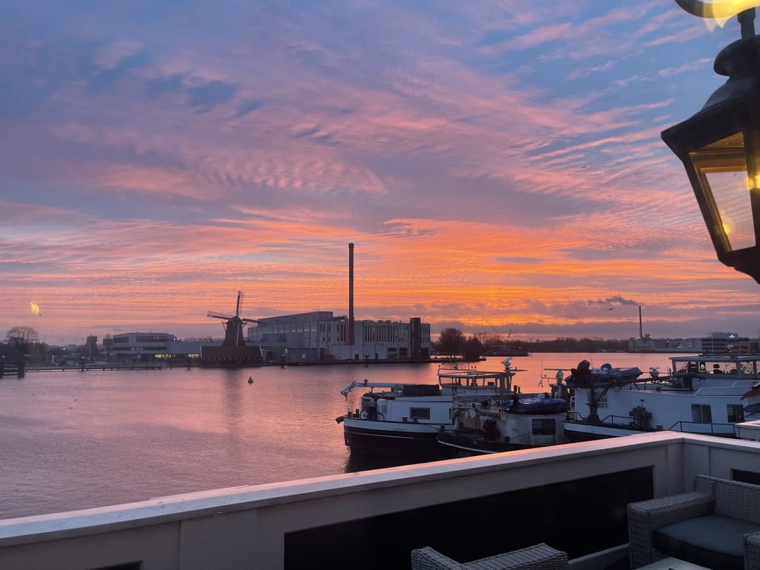 Spacious apartment with panoramic views over the Zaanse Schans — 46