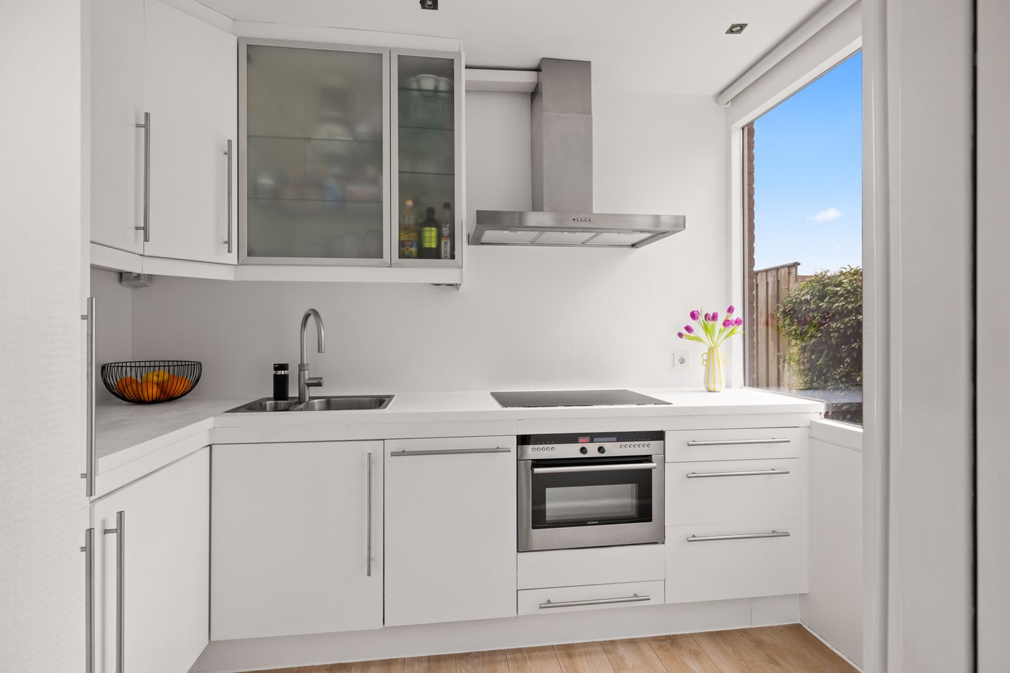 Photo 14 of Sint Willibrordusstraat 31