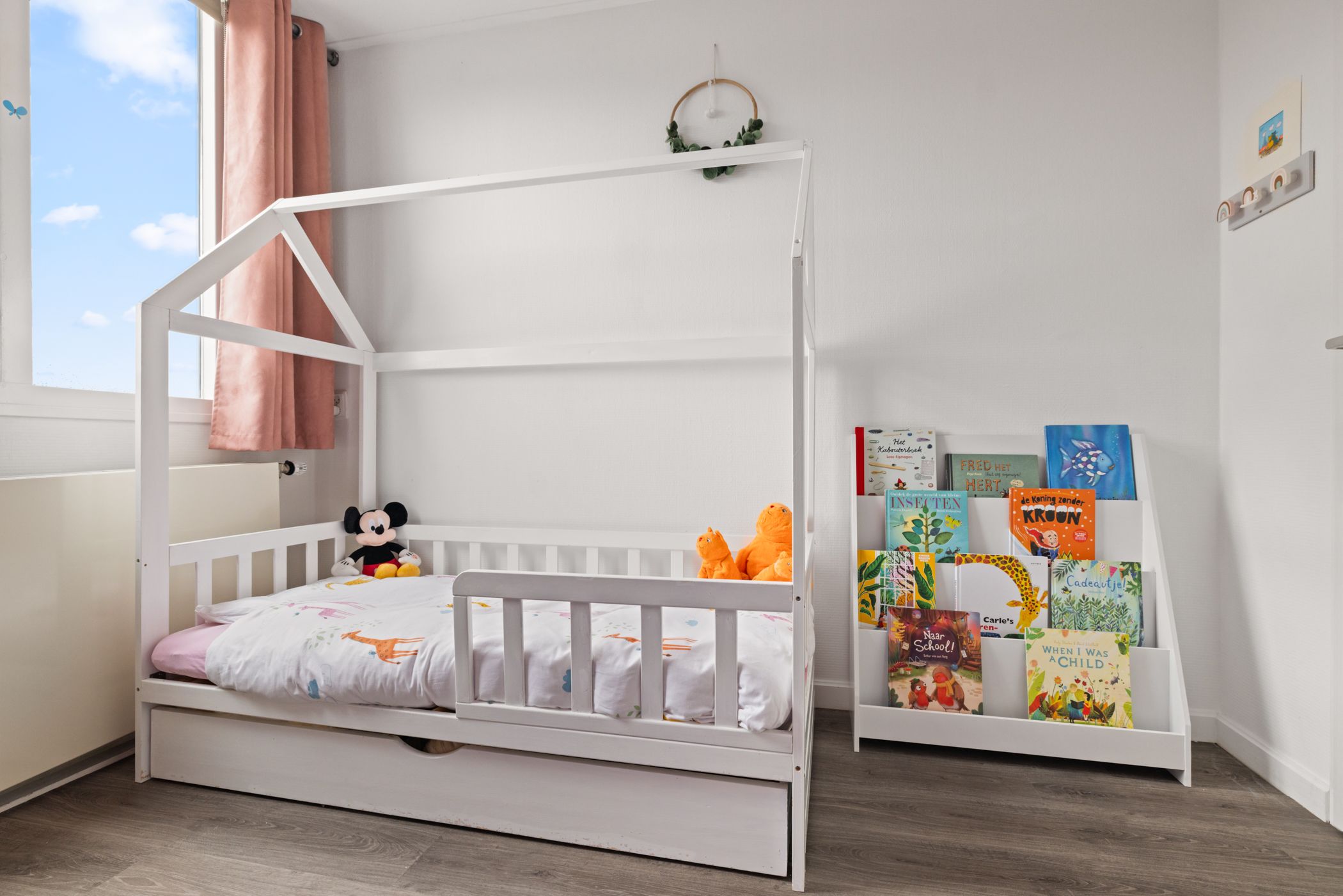 Photo 39 of Sint Willibrordusstraat 31