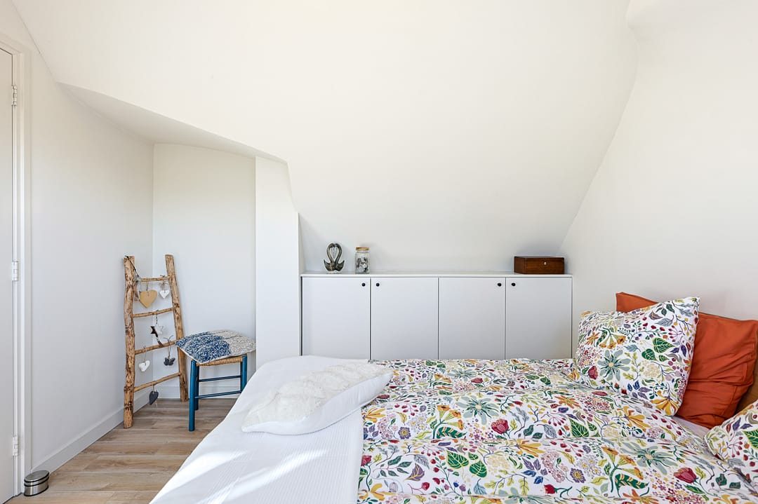 Spacious and Characteristic Home with 4 Bedrooms in Eindhoven Stratum — 66