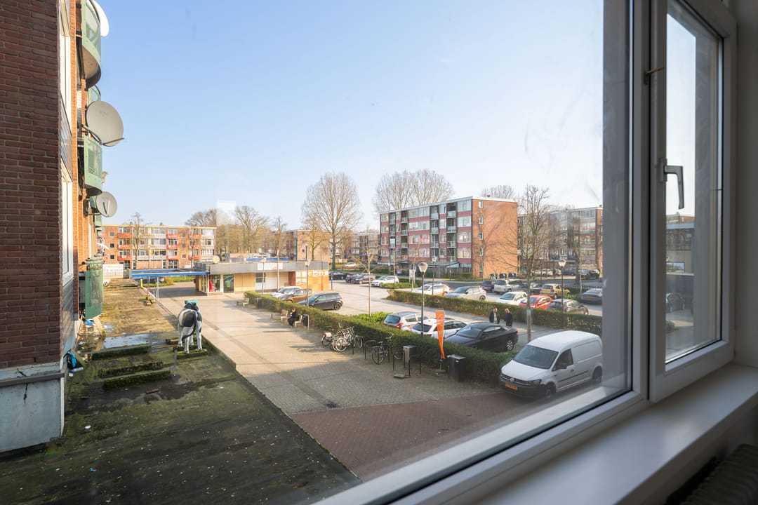 Photo 8 of Roerstraat 1