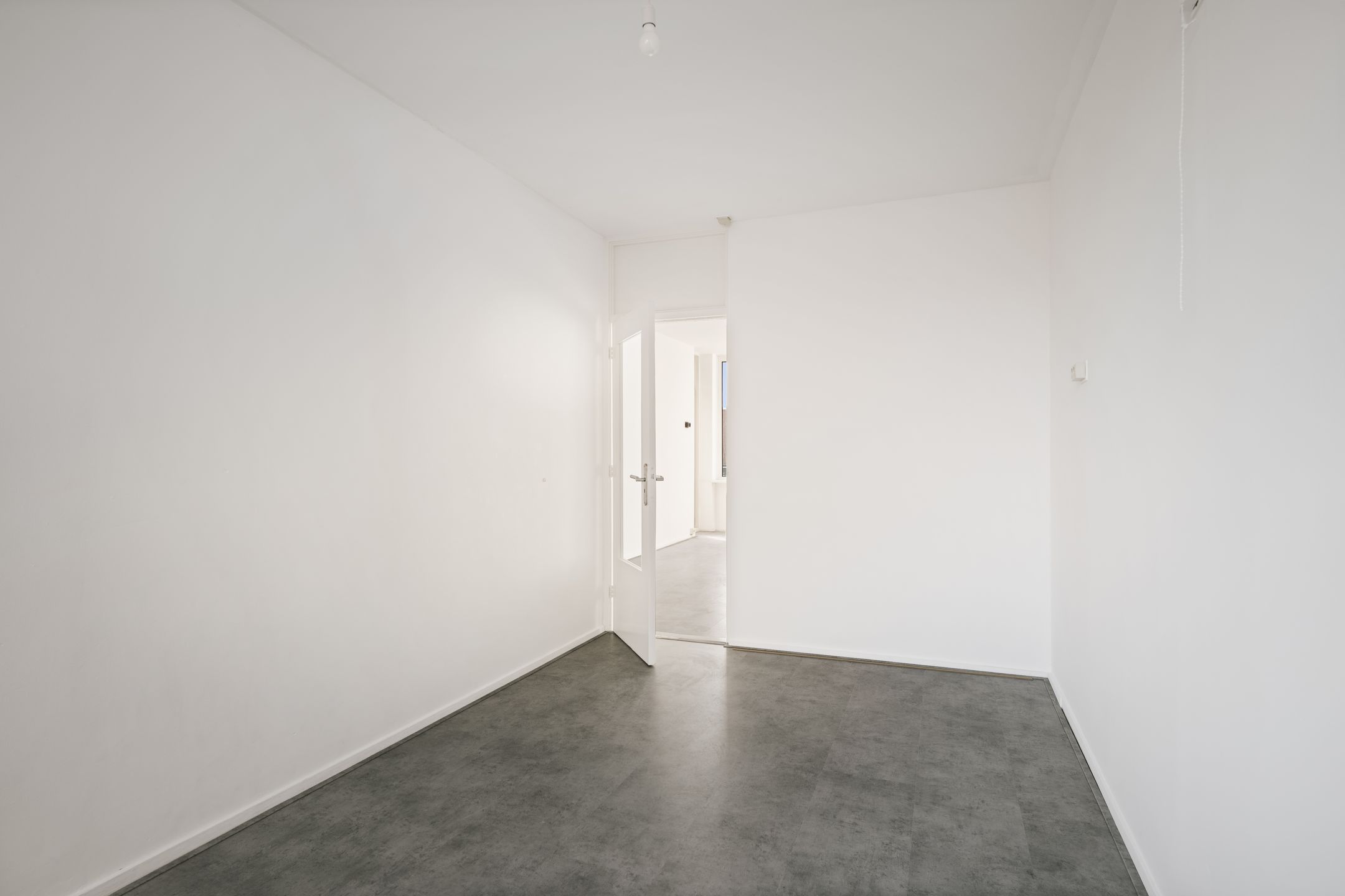 Photo 9 of Roerstraat 1