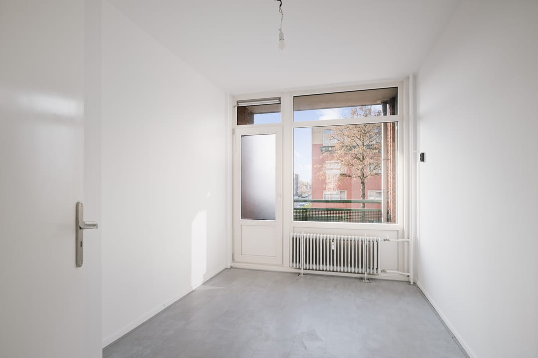 Photo 16 of Roerstraat 1