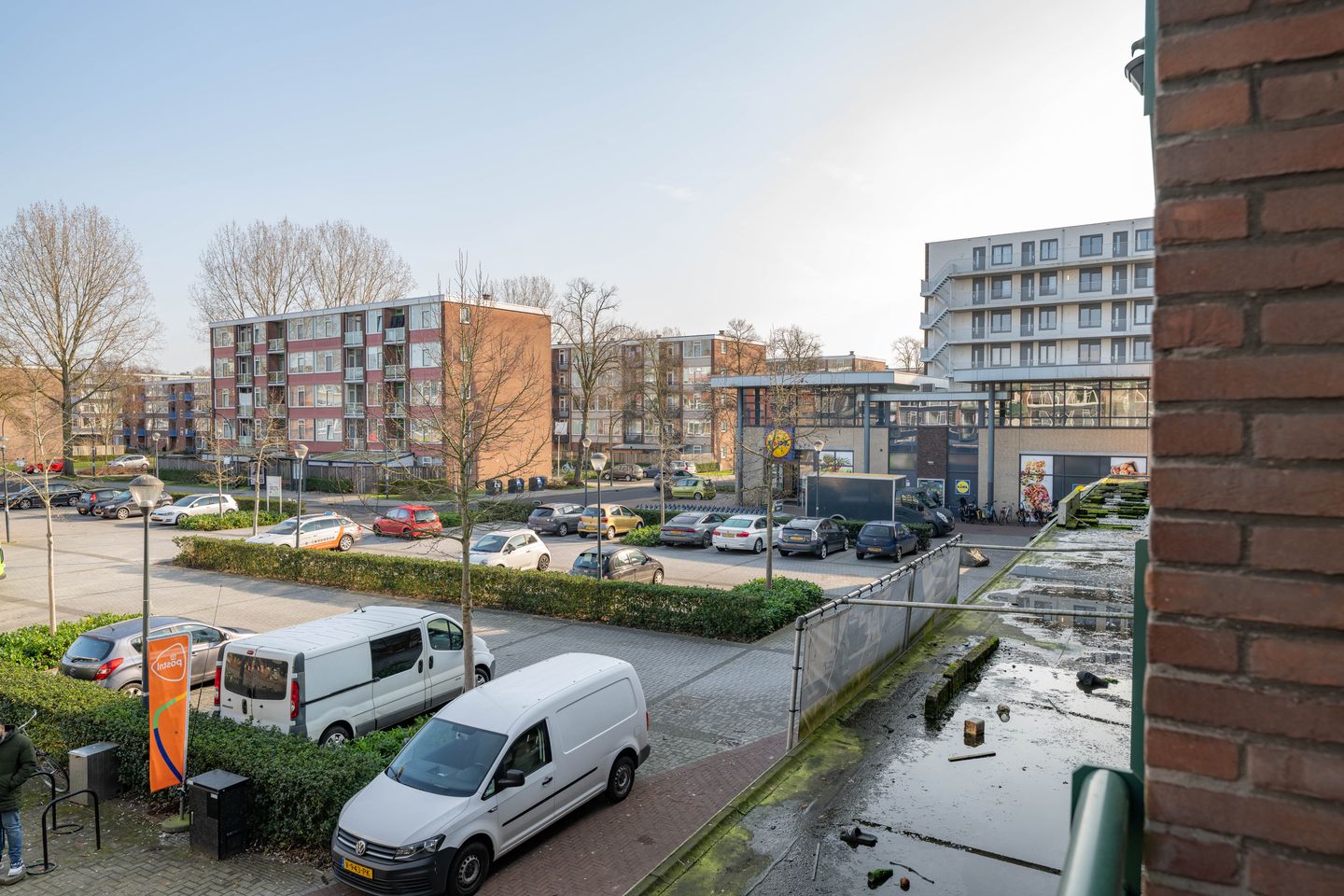 Photo 20 of Roerstraat 1