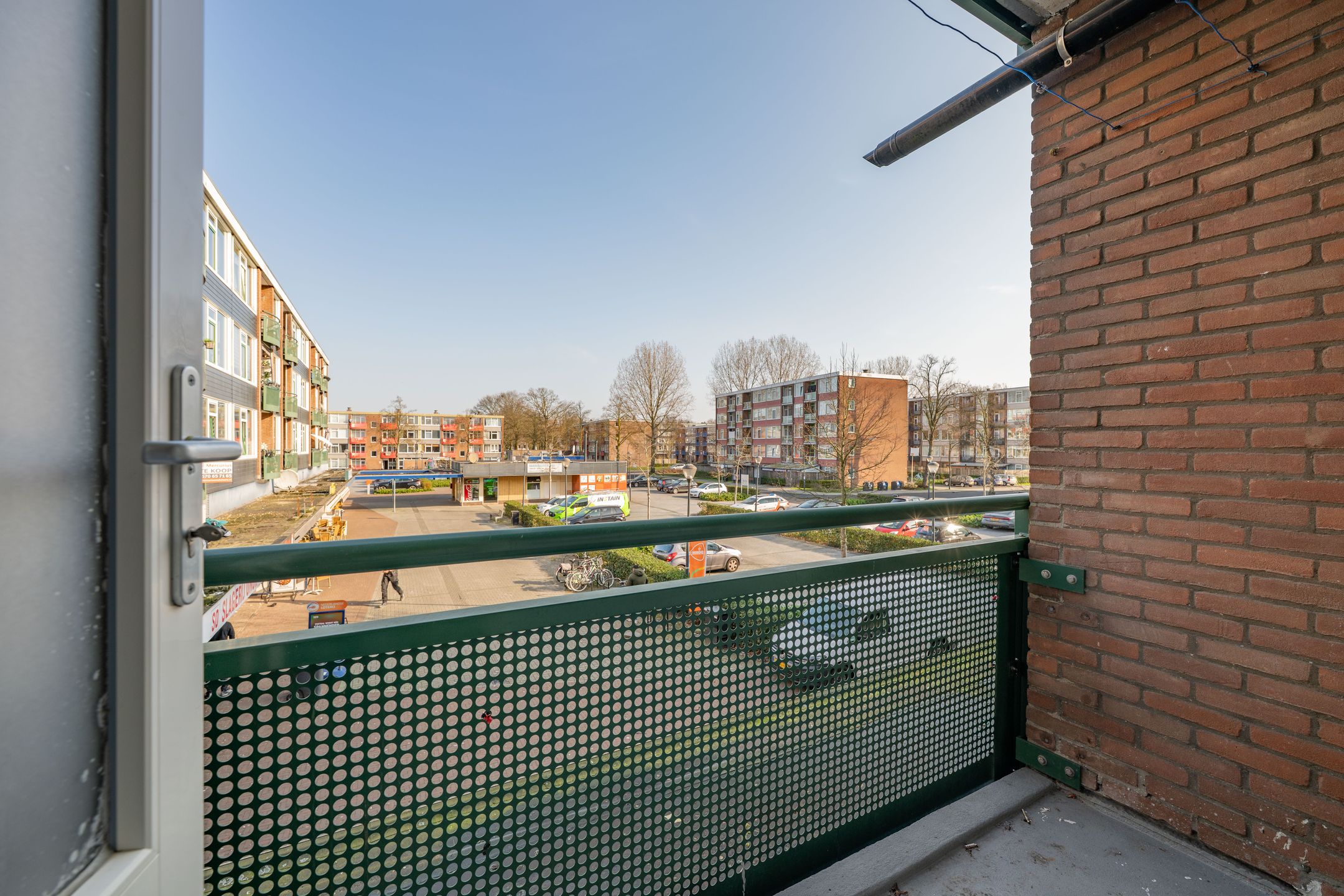 Photo 12 of Roerstraat 1