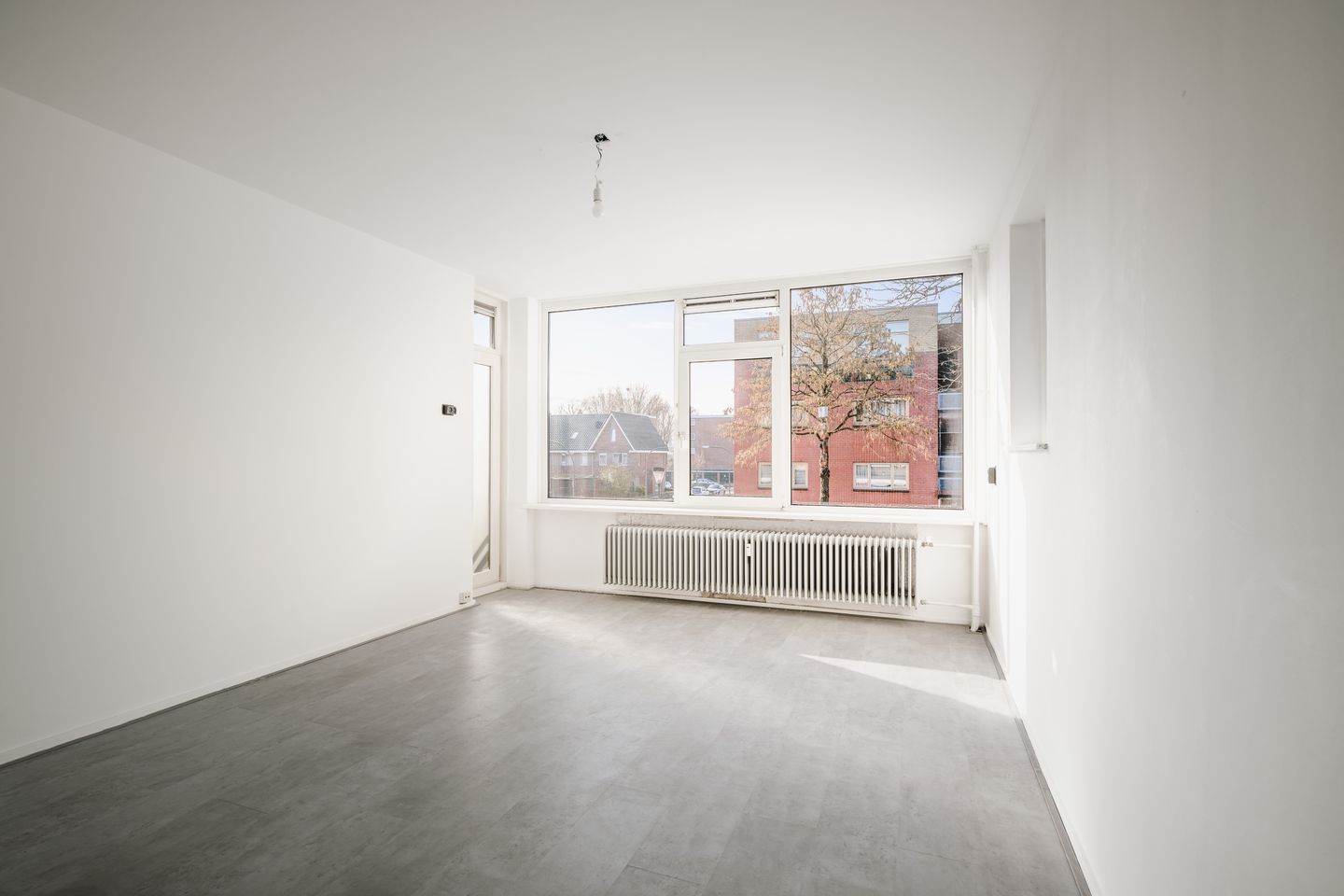 Photo 4 of Roerstraat 1