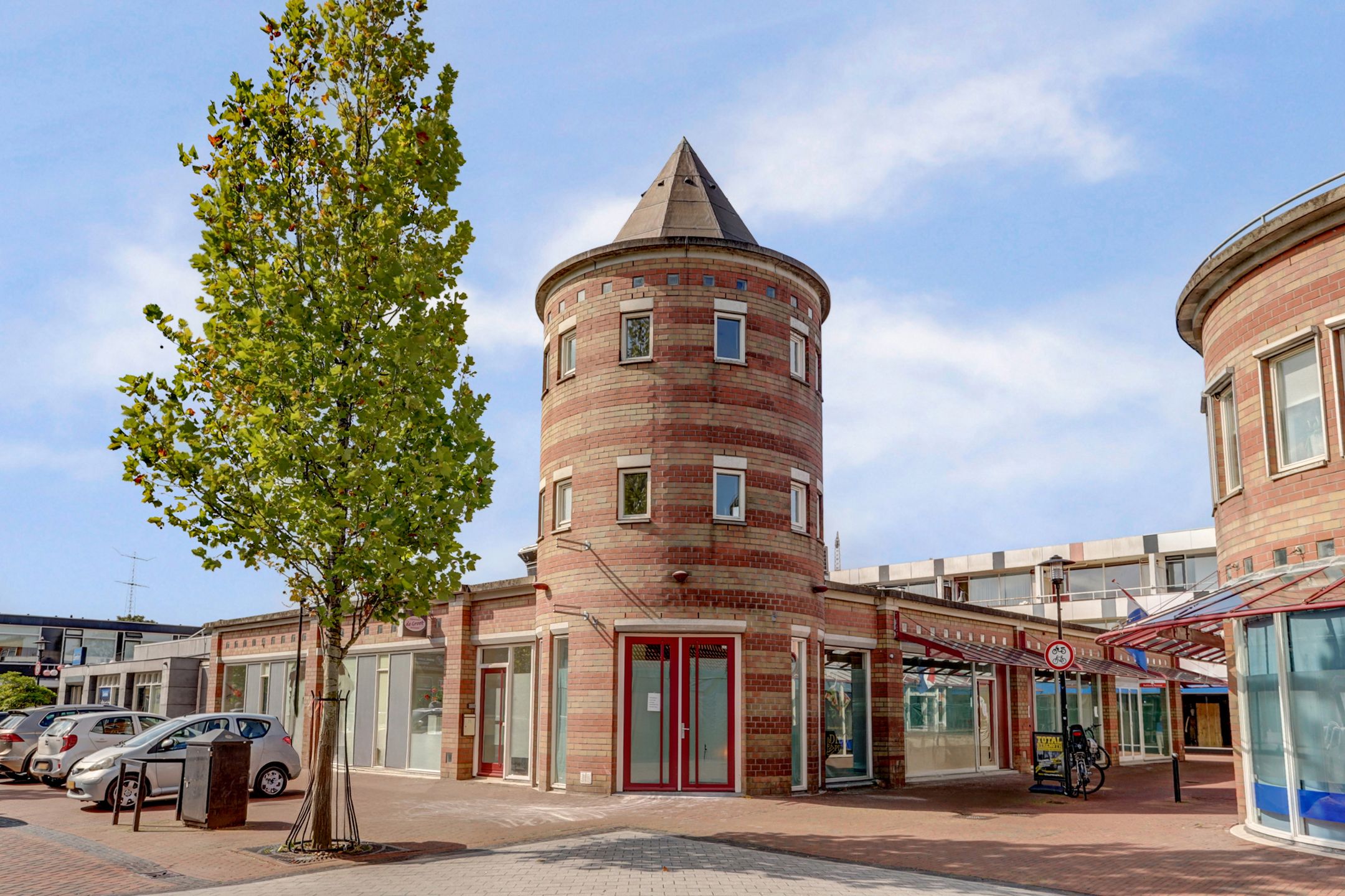 Buying a house in The Netherlands., Raadhuisplein 71