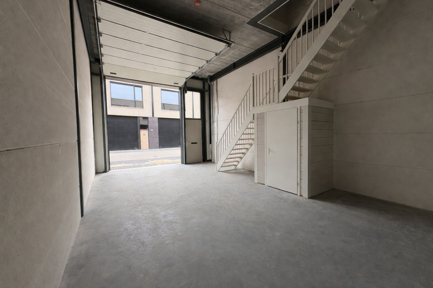 View photo 2 of Zandstraat 16-G