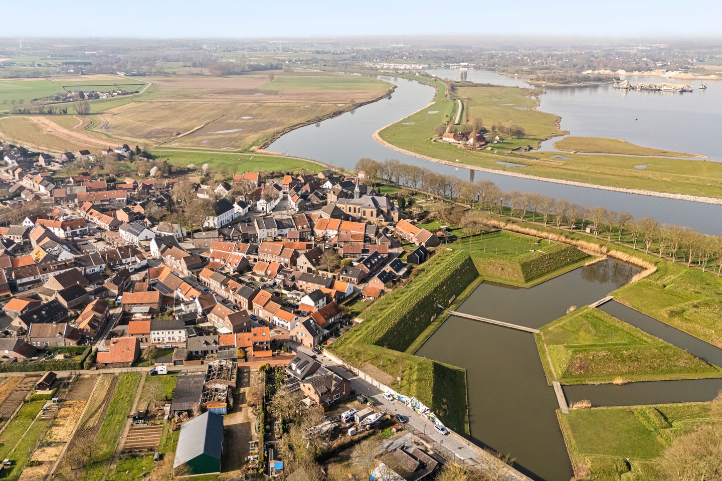 Foto 44 van Veldstraat Oost 11-A