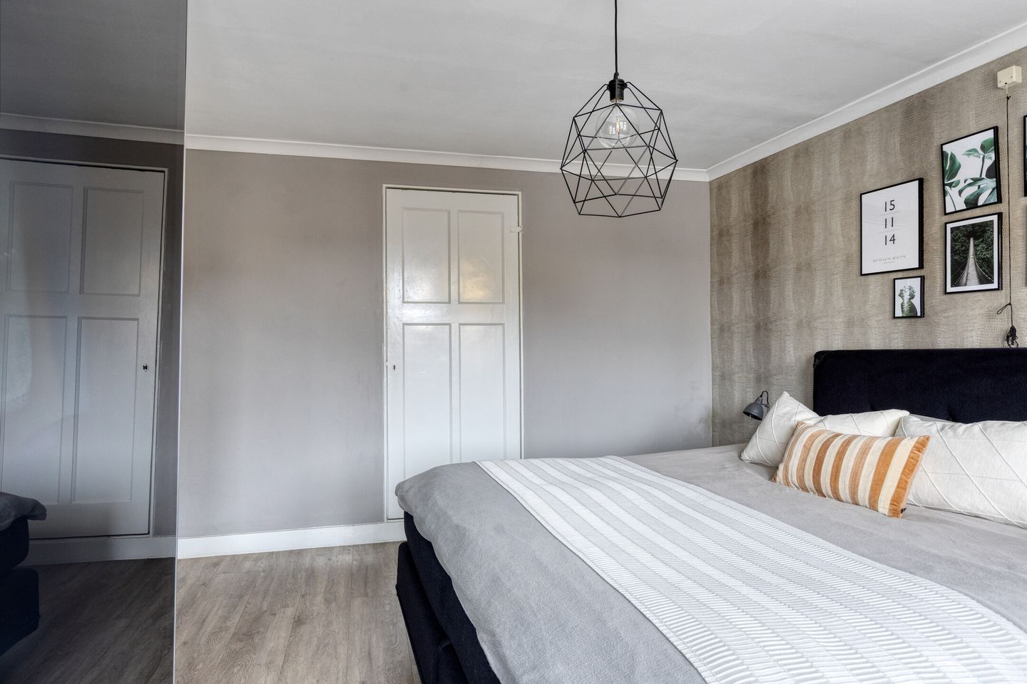 Photo 25 of Deldenerstraat 144