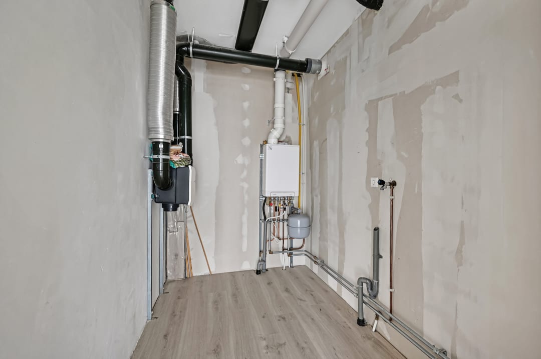Spacious 3-Room Apartment with Balcony in Popular Bezuidenhout — 14