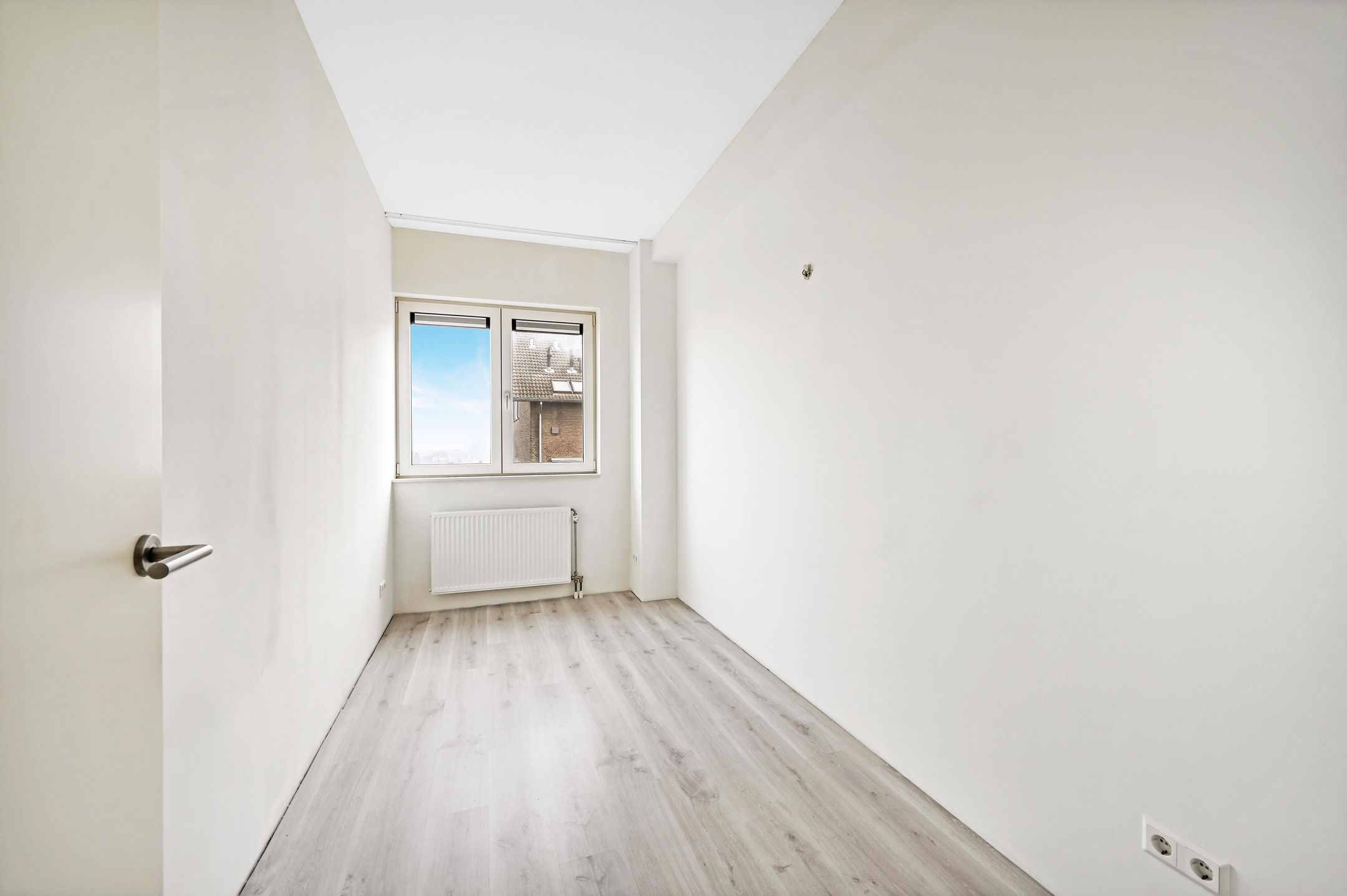 Spacious 3-Room Apartment with Balcony in Popular Bezuidenhout — 15