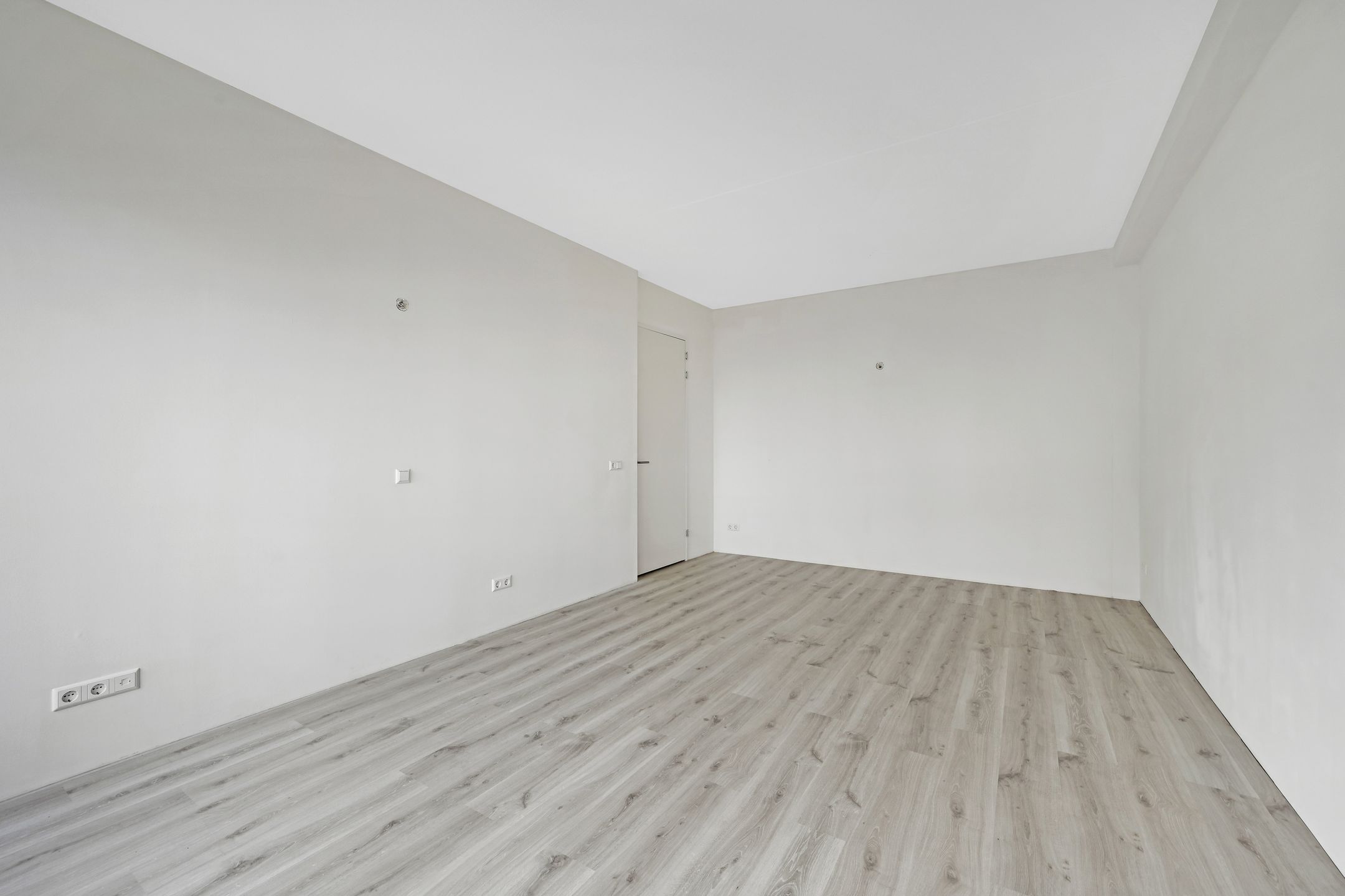 Spacious 3-Room Apartment with Balcony in Popular Bezuidenhout — 18