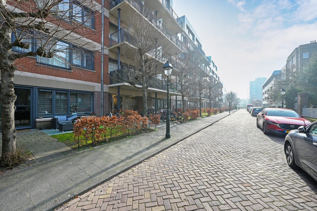 Spacious 3-Room Apartment with Balcony in Popular Bezuidenhout — 20