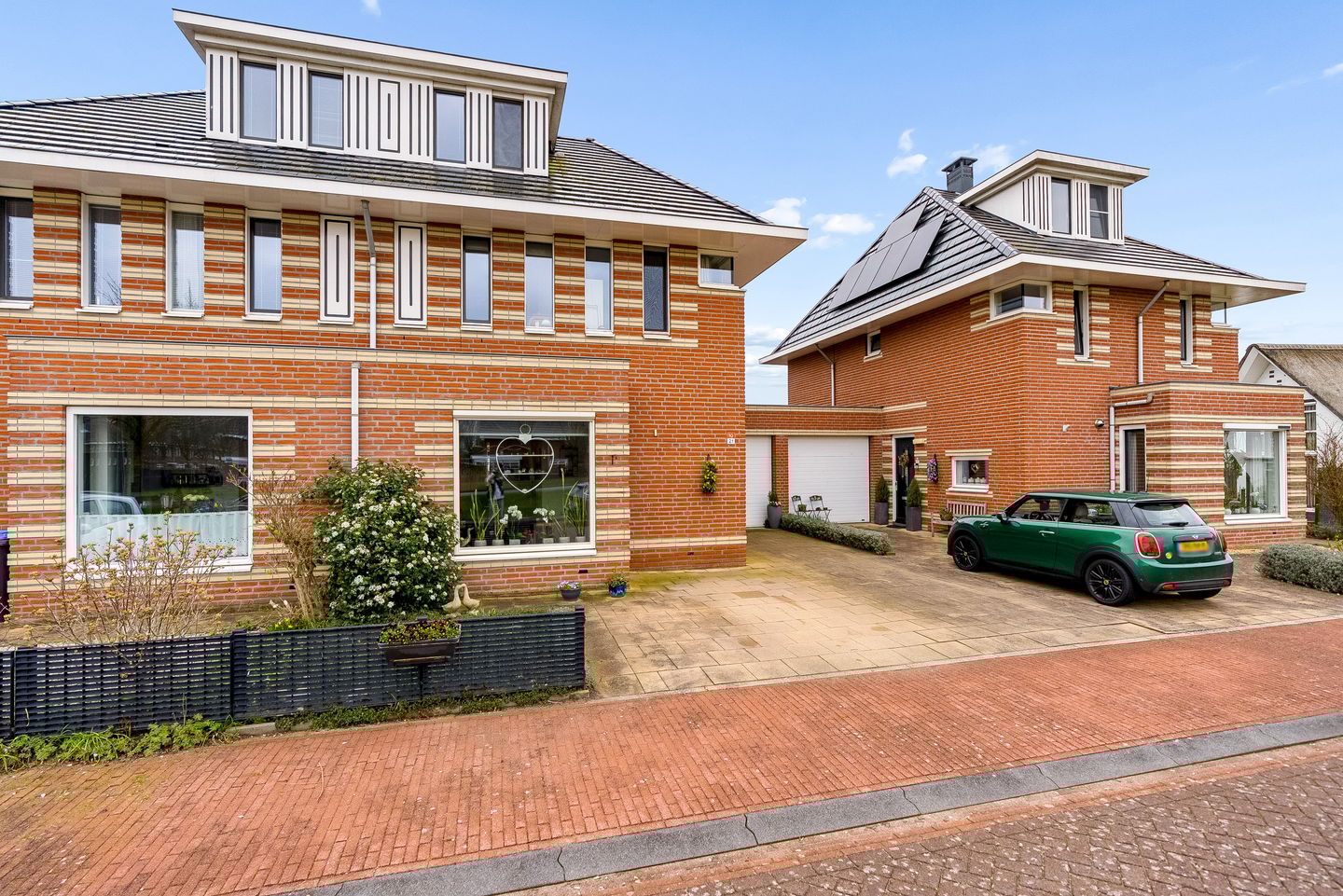 Photo 5 of Galjoen 10 21