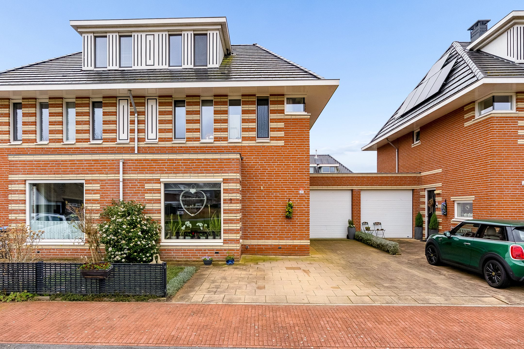 Photo 6 of Galjoen 10 21