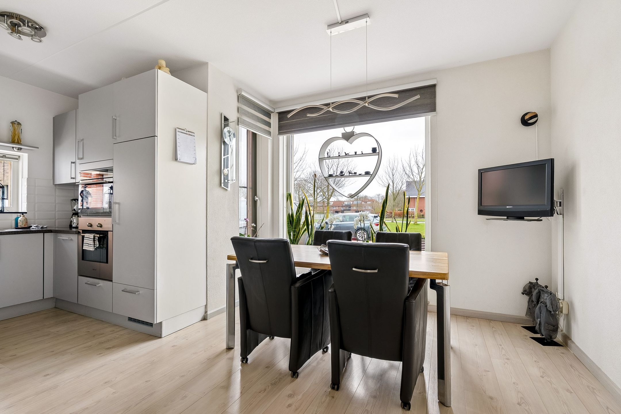 Photo 15 of Galjoen 10 21