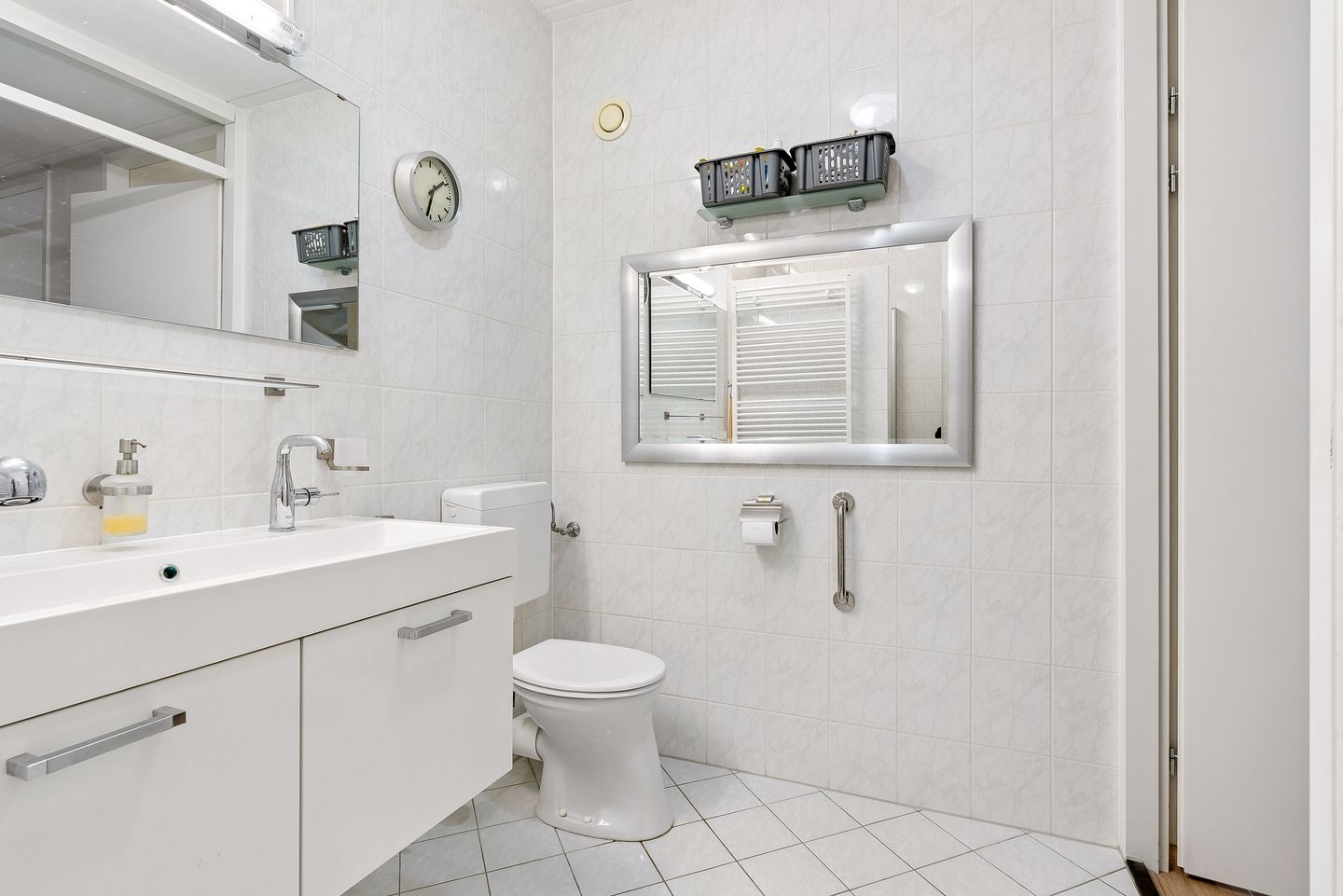 Photo 29 of Galjoen 10 21