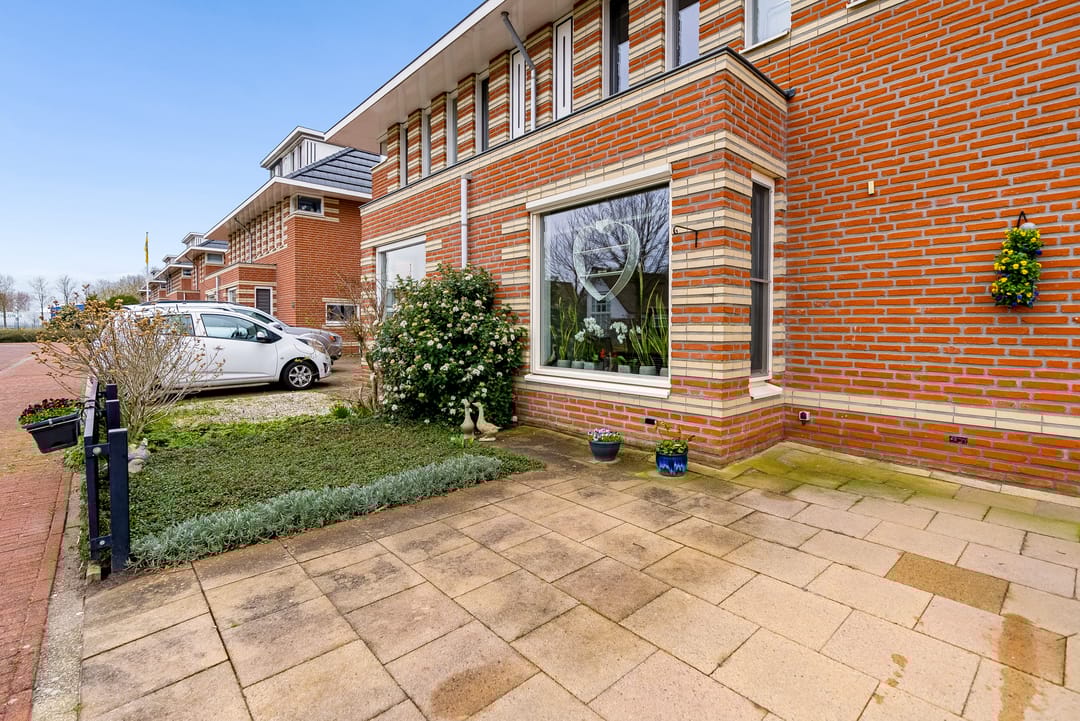 Photo 37 of Galjoen 10 21