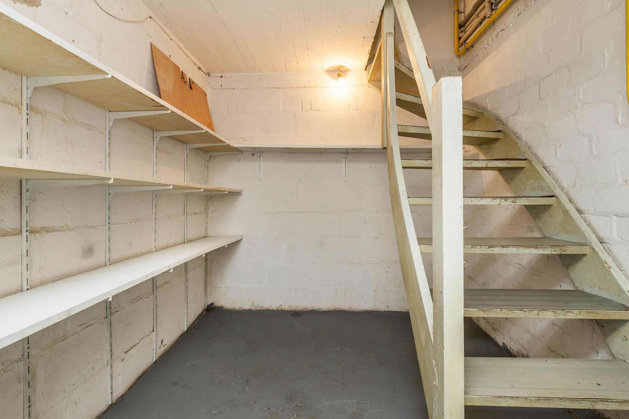 Photo 36 of Vroenhofstraat 6