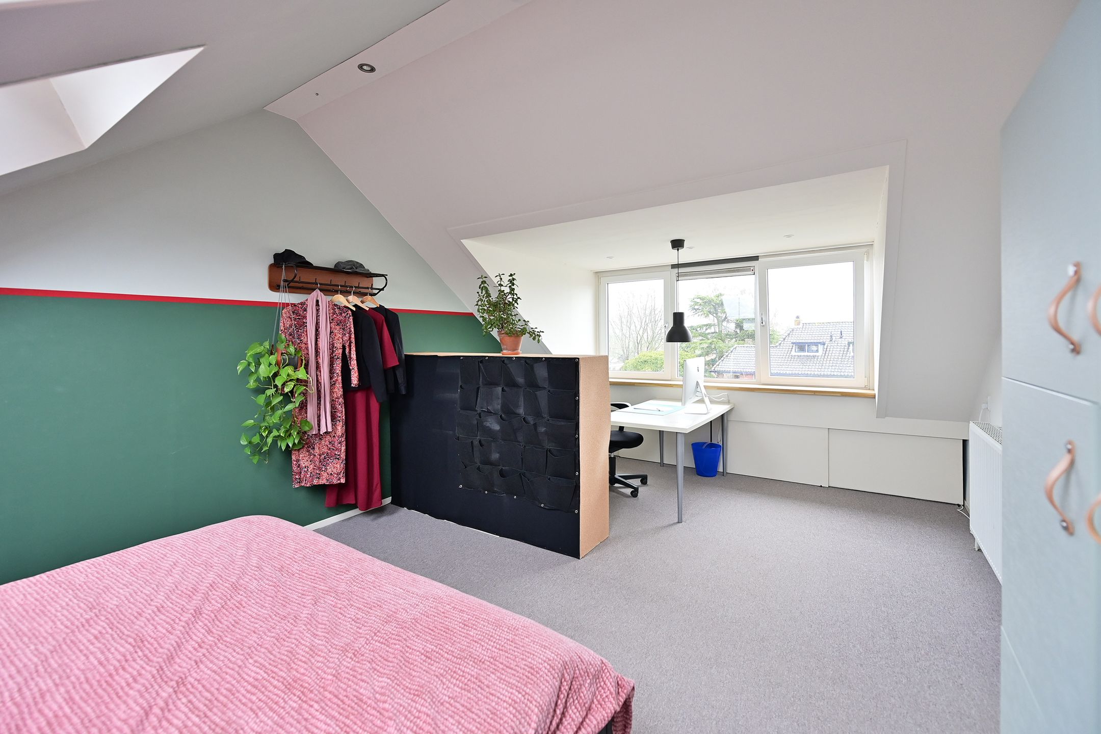 Photo 21 of Middelwijkstraat 39