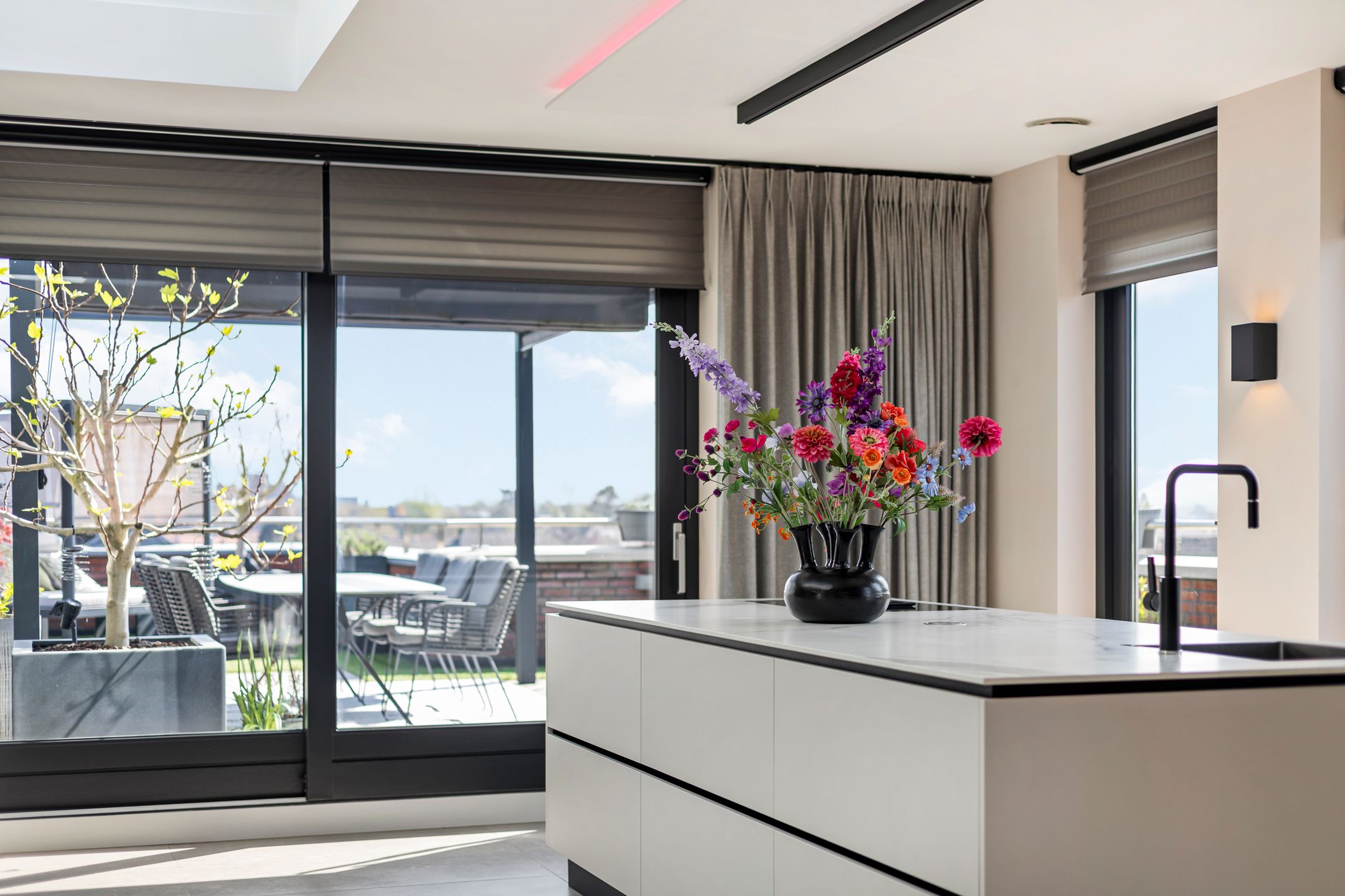 Luxury Penthouse in Echt Center with 92 m² Terrace — 17