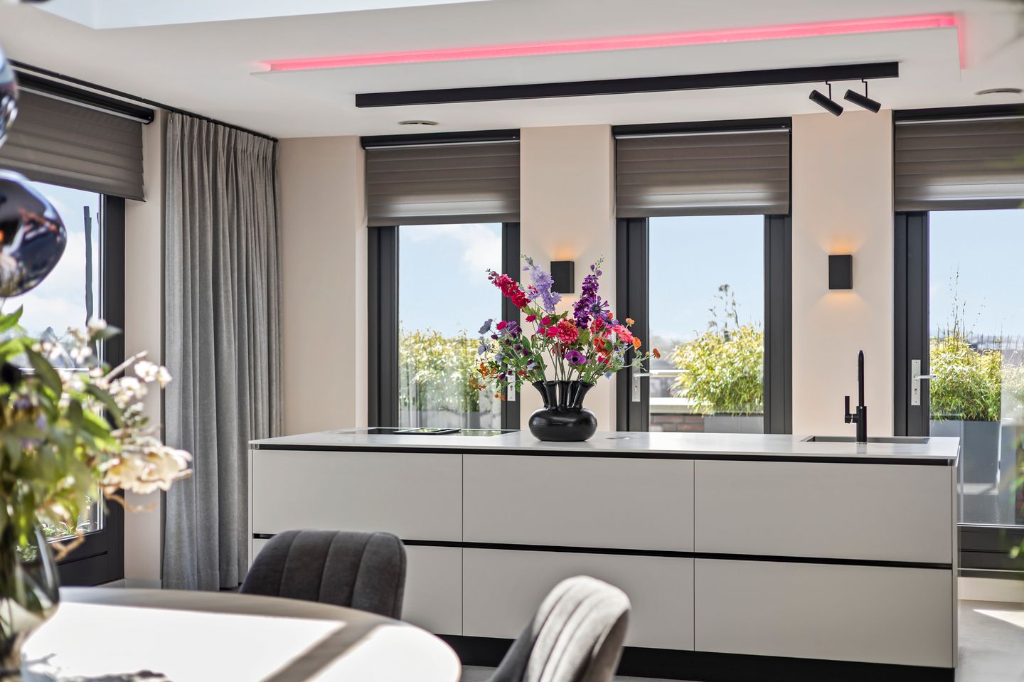 Luxury Penthouse in Echt Center with 92 m² Terrace — 19