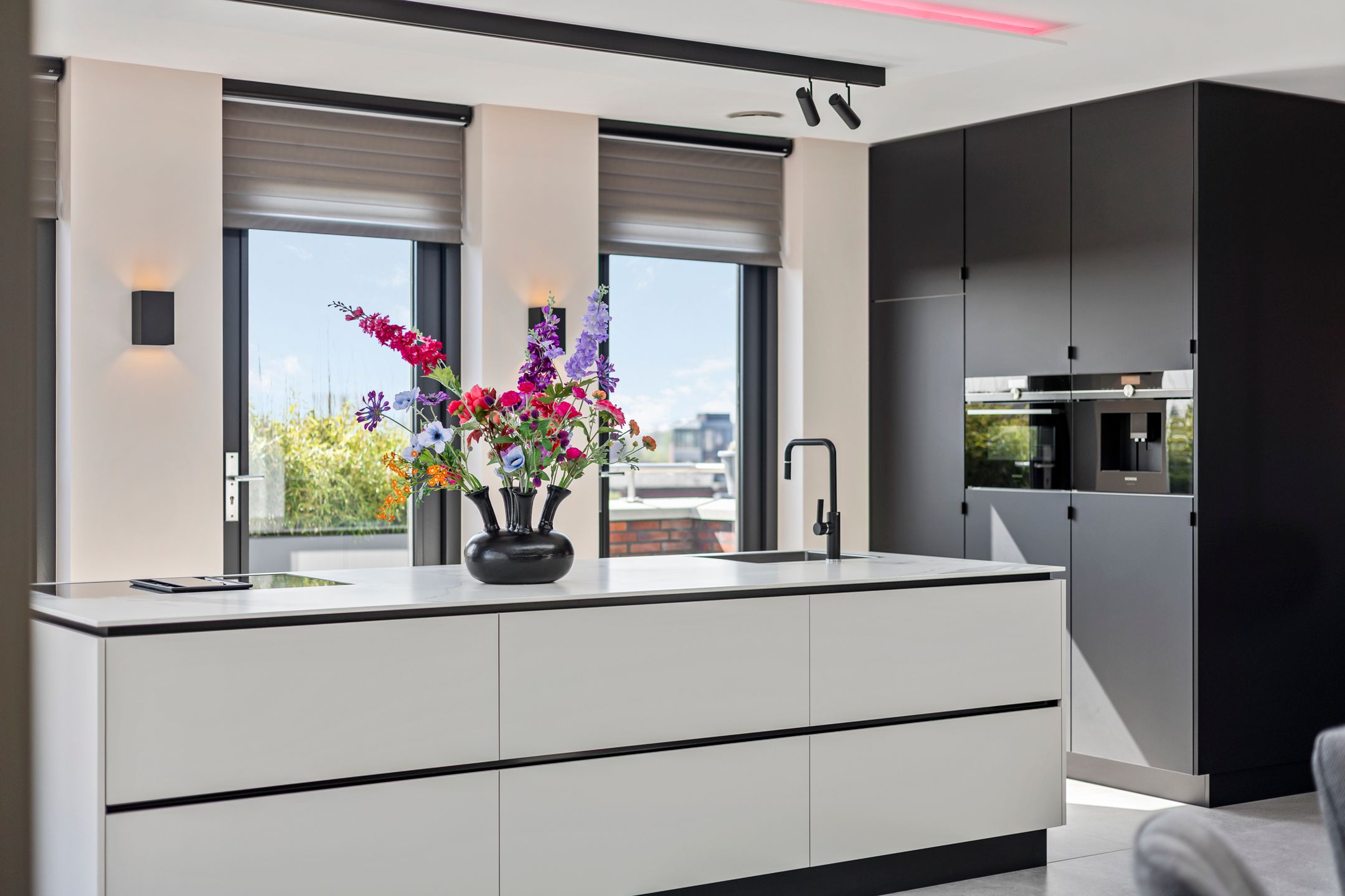 Luxury Penthouse in Echt Center with 92 m² Terrace — 20
