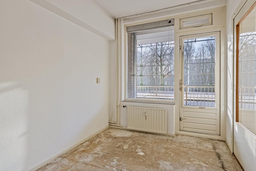 Photo 13 of Edmond Hellenraadstraat 40