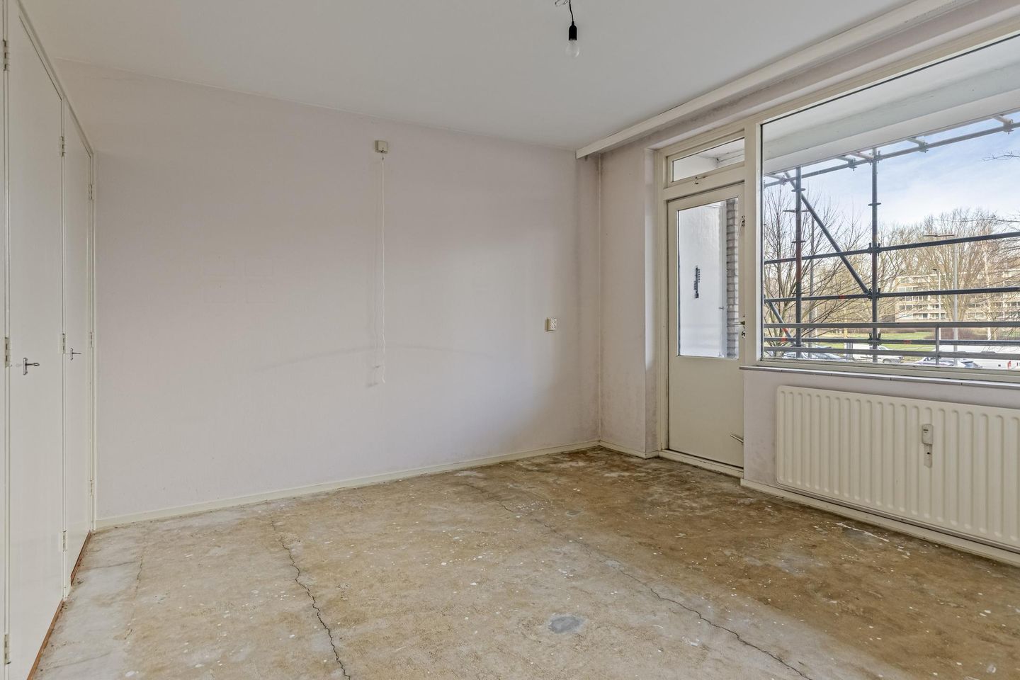 Photo 19 of Edmond Hellenraadstraat 40