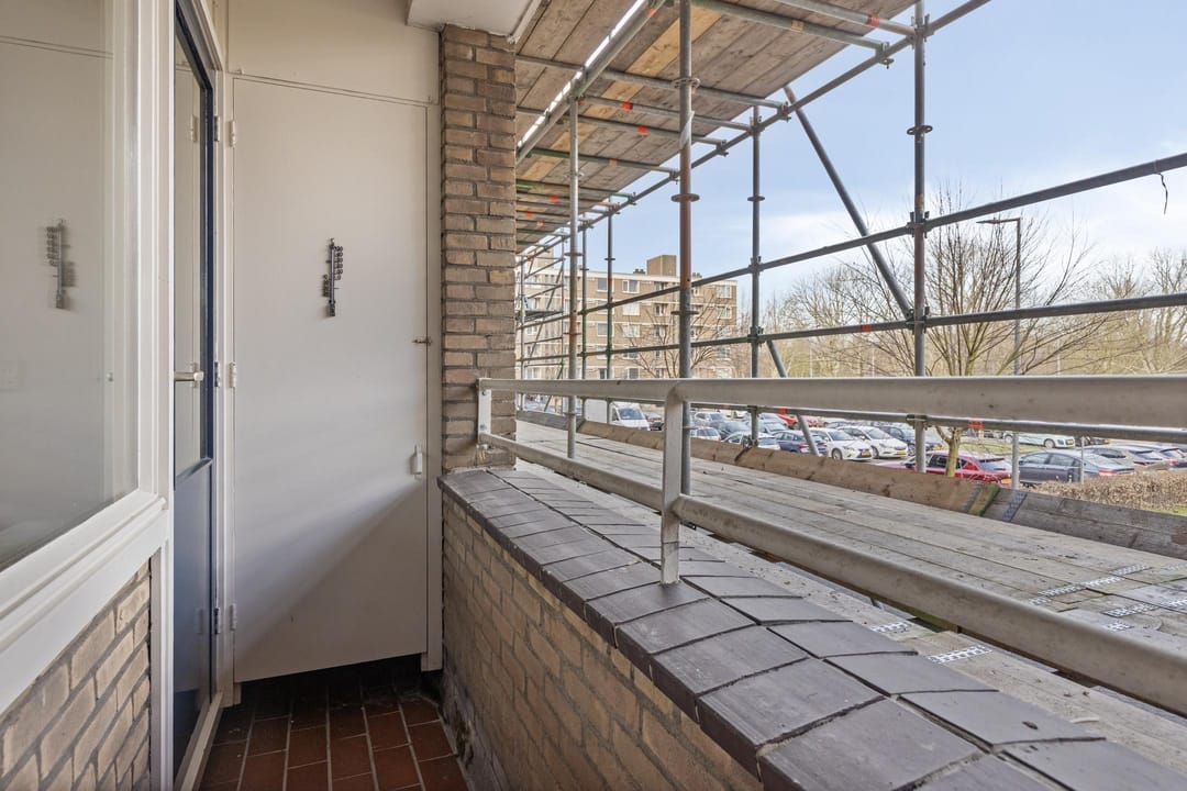 Photo 22 of Edmond Hellenraadstraat 40