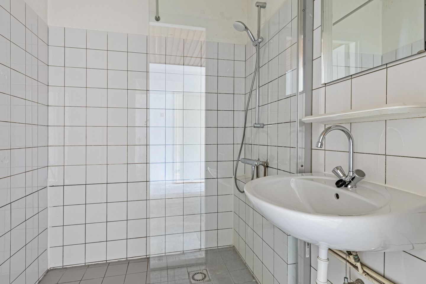 Photo 25 of Edmond Hellenraadstraat 40