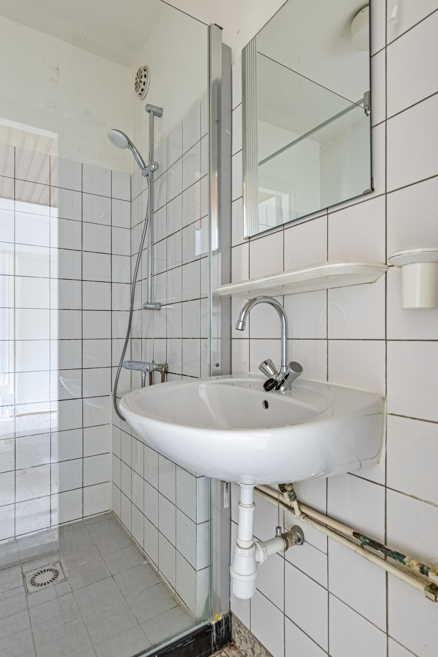 Photo 27 of Edmond Hellenraadstraat 40