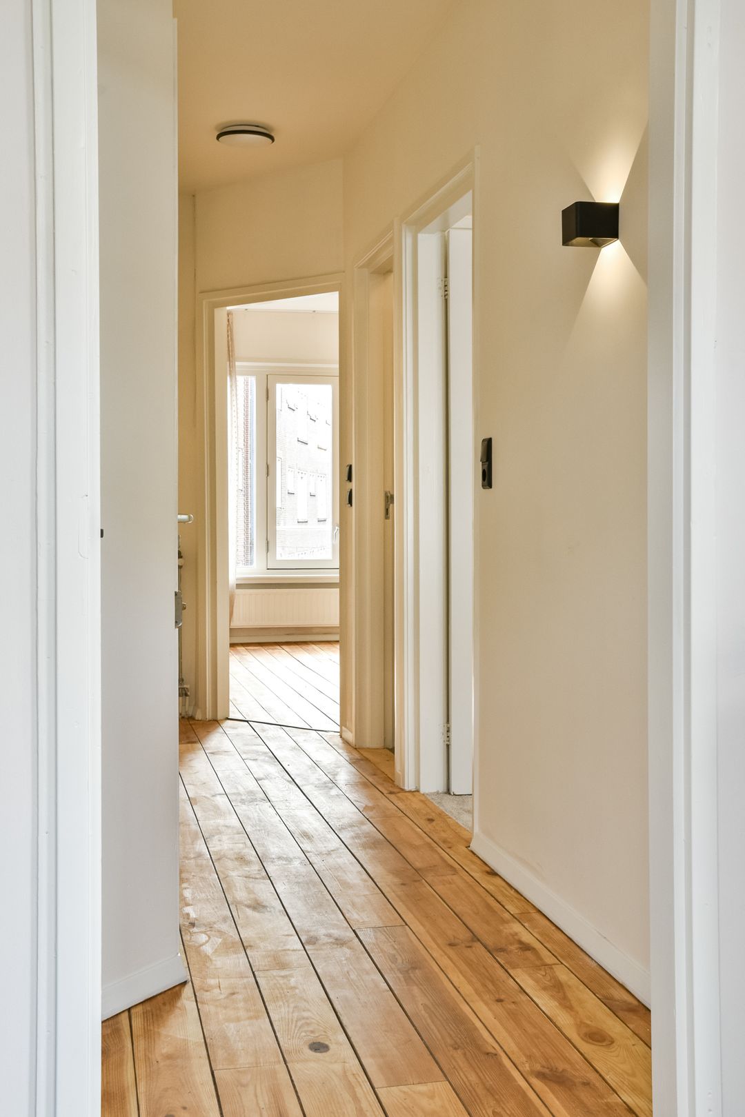 Photo 13 of Karel du Jardinstraat 15-2