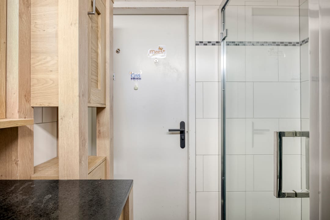 Photo 26 of Bernhardstraat 46